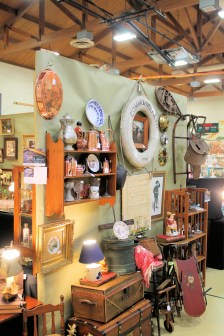 Bloomfield Charity Antiques Show.3.JPG